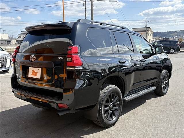 TOYOTA LANDCRUISER PRADO 2023 Image 31