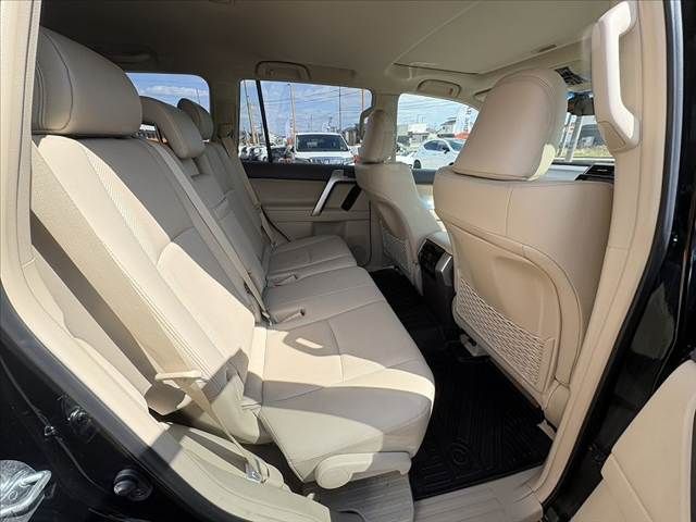 TOYOTA LANDCRUISER PRADO 2023 Image 31