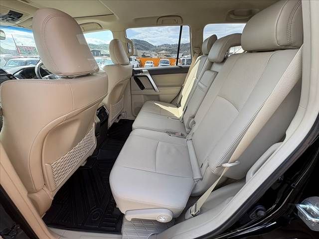 TOYOTA LANDCRUISER PRADO 2023 Image 31