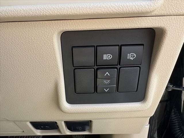 TOYOTA LANDCRUISER PRADO 2023 Image 31