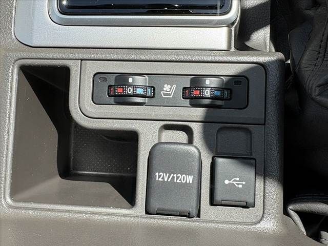 TOYOTA LANDCRUISER PRADO 2023 Image 31