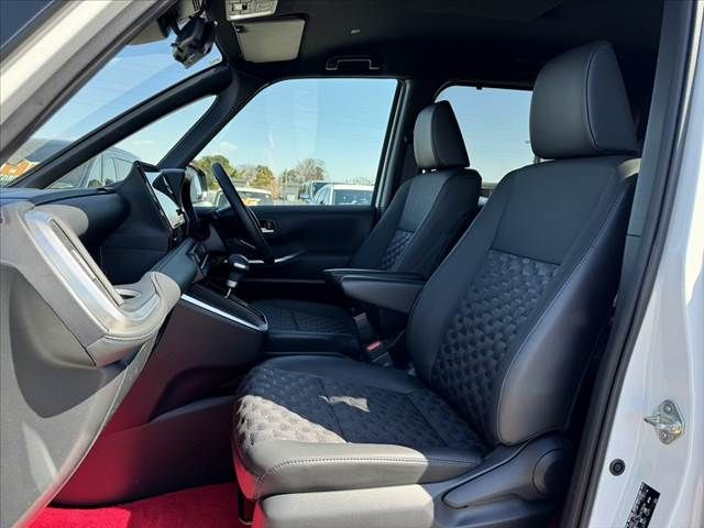 TOYOTA VOXY HYBRID 4WD 2025 Image 31