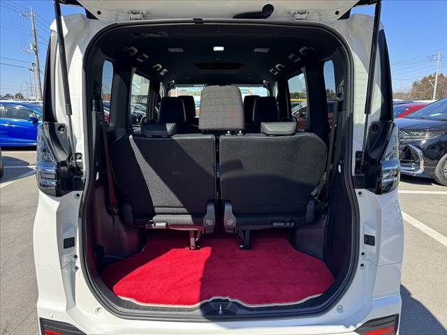 TOYOTA VOXY HYBRID 4WD 2025 Image 31