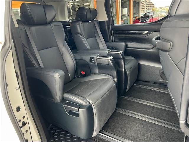 TOYOTA ALPHARD 2023 Image 31