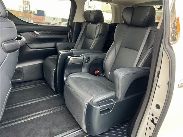 TOYOTA ALPHARD 2023 Image 31