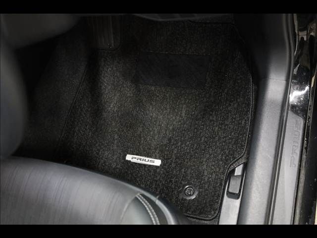 TOYOTA PRIUS 2013 Image 31