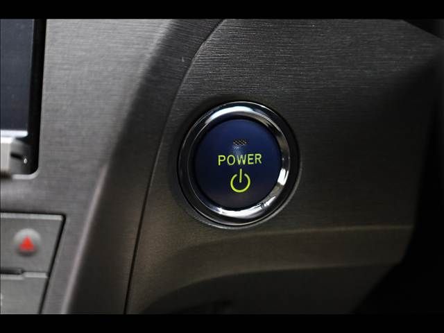 TOYOTA PRIUS 2013 Image 31