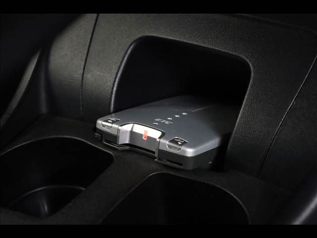 TOYOTA PRIUS 2013 Image 31