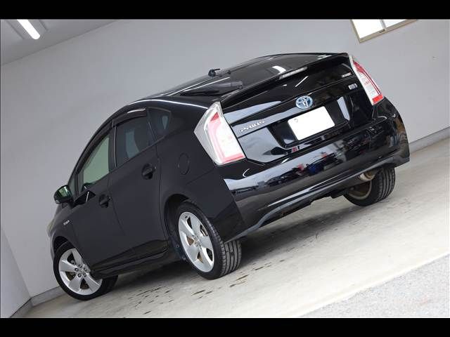TOYOTA PRIUS 2013 Image 31