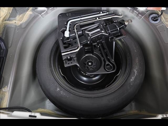 TOYOTA PRIUS 2013 Image 31