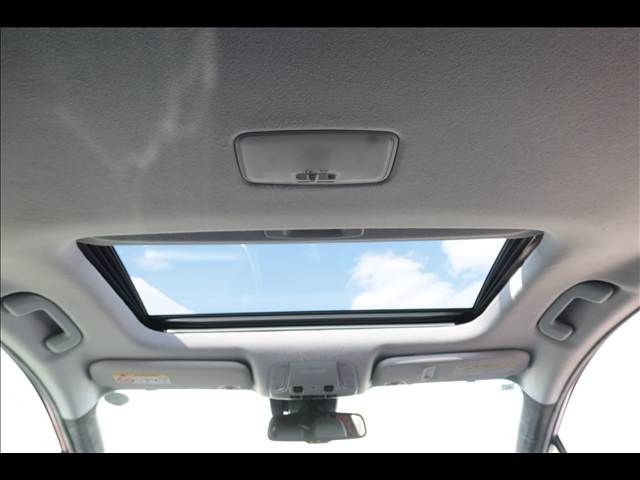 TOYOTA PRIUS 2017 Image 31