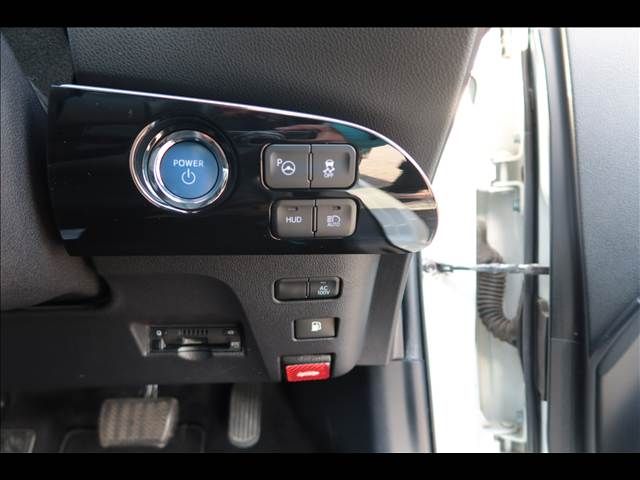 TOYOTA PRIUS 2017 Image 31