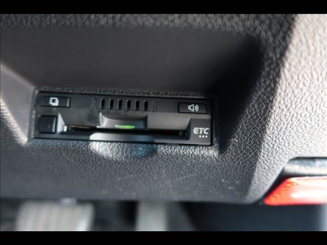 TOYOTA PRIUS 2017 Image 31