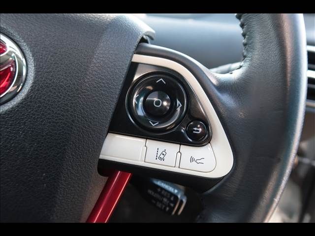 TOYOTA PRIUS 2017 Image 31