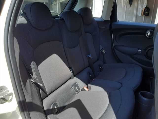 BMW MINI ONE 5DOOR 2015 Image 31