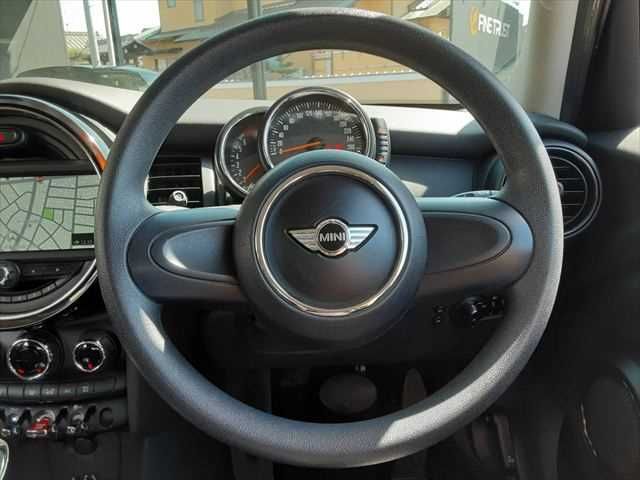 BMW MINI ONE 5DOOR 2015 Image 31