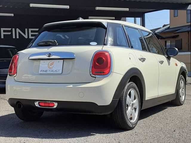 BMW MINI ONE 5DOOR 2015 Image 31