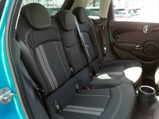 BMW MINI COOPER S 5D 2016 Image 31