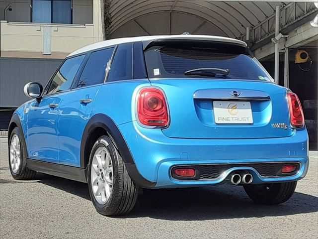 BMW MINI COOPER S 5D 2016 Image 31