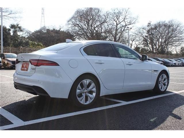 JAGUAR XESERIES 2020 Image 31