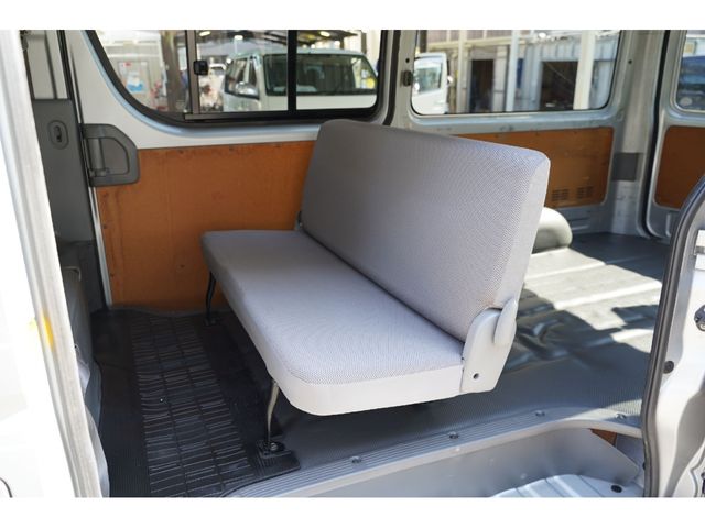 TOYOTA REGIUSACE VAN 2WD 2009 Image 31