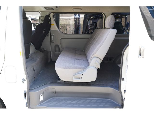 TOYOTA HIACE VAN 2WD 2006 Image 31