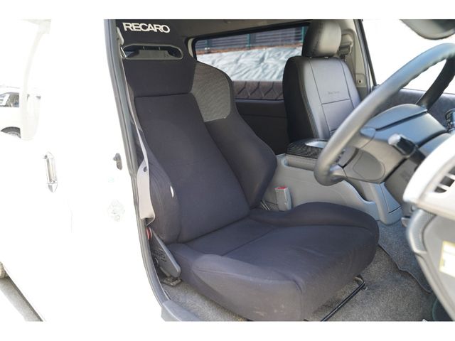 TOYOTA HIACE VAN 2WD 2006 Image 31