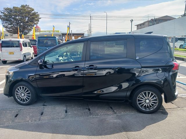 TOYOTA SIENTA HYBRID 2020 Image 31