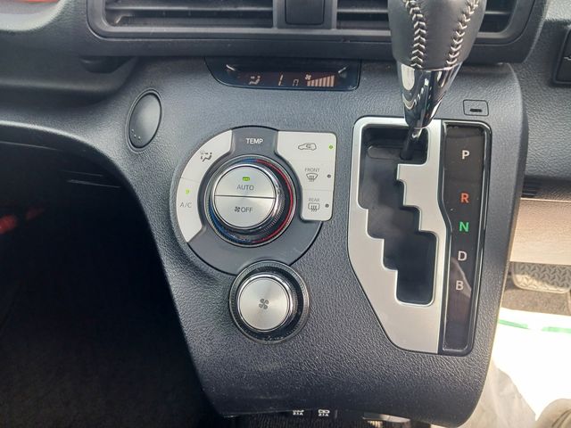 TOYOTA SIENTA HYBRID 2020 Image 31