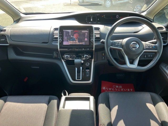 NISSAN SERENA  S-HYBRID 2018 Image 31
