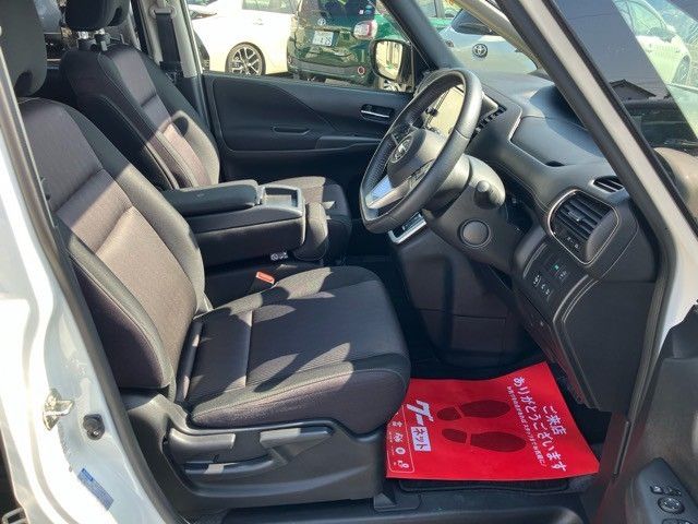 NISSAN SERENA  S-HYBRID 2018 Image 31