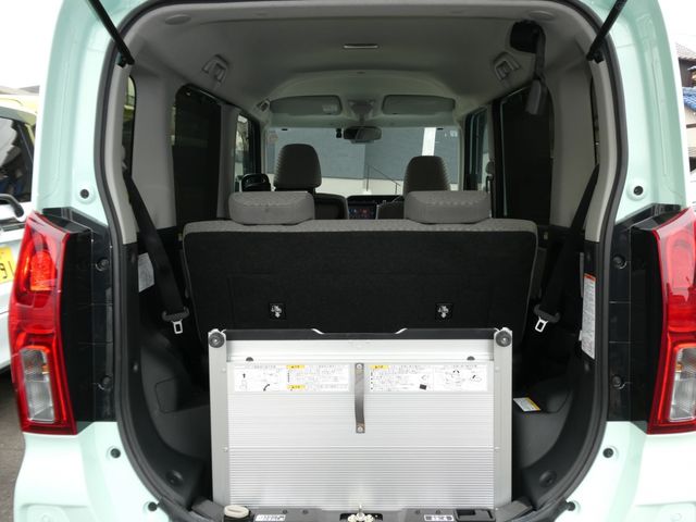 DAIHATSU TANTO 2021 Image 31