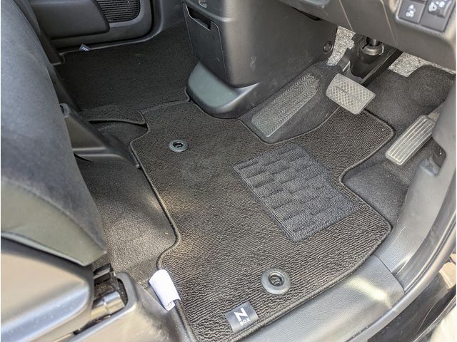 HONDA N BOX CUSTOM 2022 Image 31