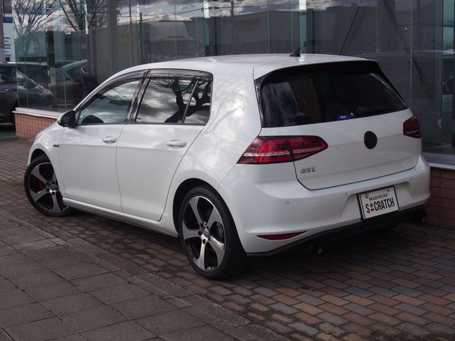 VOLKSWAGEN GOLF GTI 2017 Image 31
