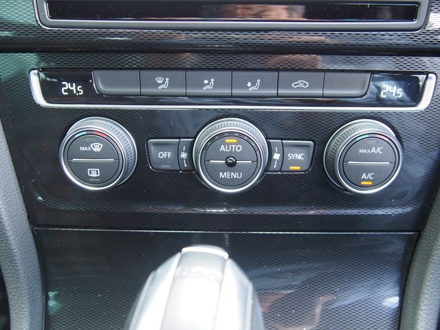 VOLKSWAGEN GOLF GTI 2017 Image 31