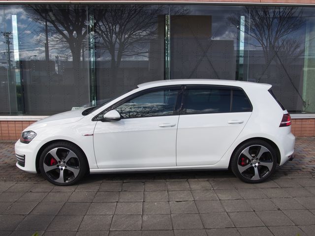 VOLKSWAGEN GOLF GTI 2017 Image 31