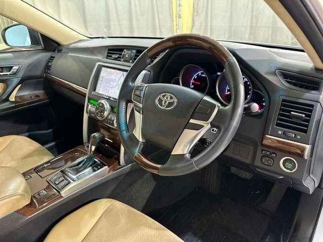 TOYOTA MARK X 2013 Image 31