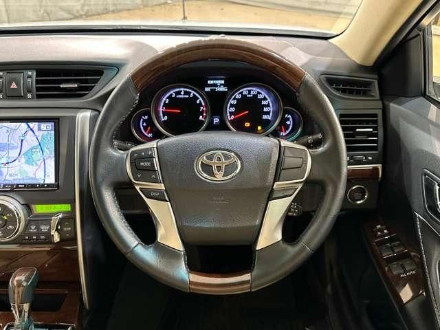 TOYOTA MARK X 2013 Image 31