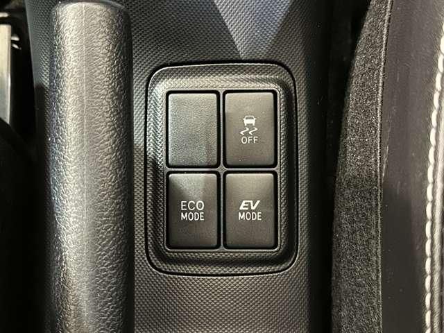 TOYOTA AQUA 2015 Image 31