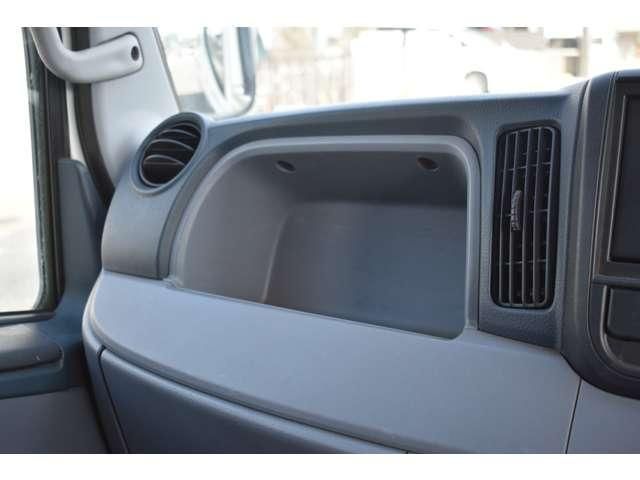 MITSUBISHI CANTER 2015 Image 31