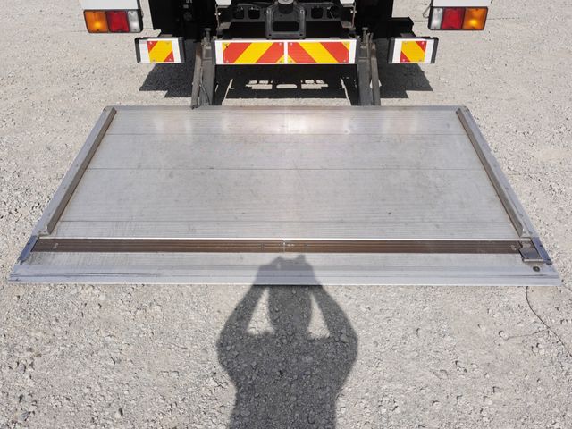 MITSUBISHI FUSOU FIGHTER 2015 Image 31