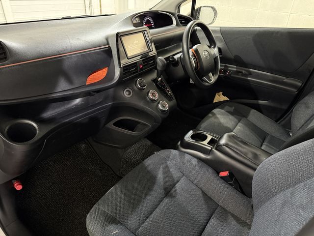 TOYOTA SIENTA 2016 Image 31