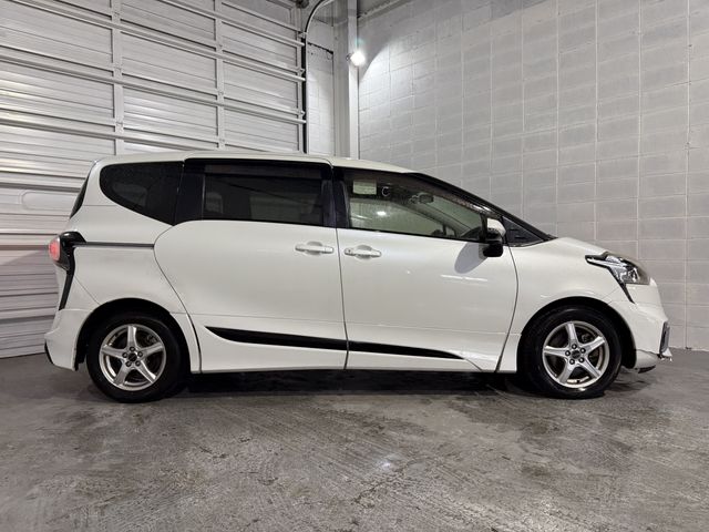 TOYOTA SIENTA 2016 Image 31