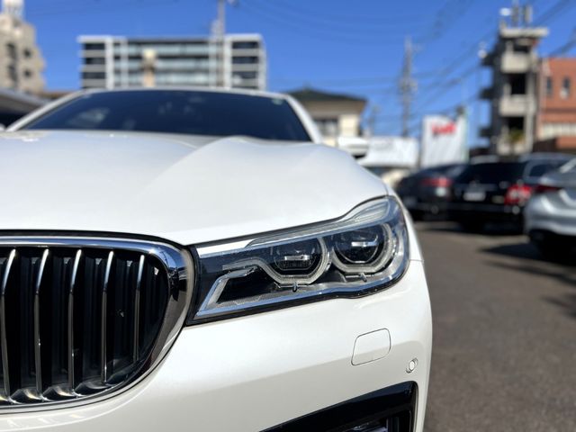 BMW 7SERIES 2015 Image 31