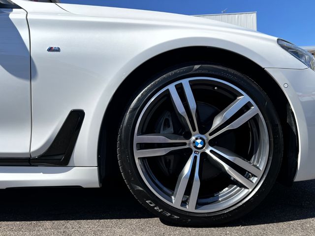 BMW 7SERIES 2015 Image 31