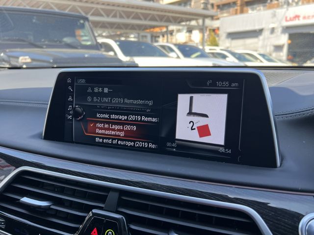 BMW 7SERIES 2015 Image 31