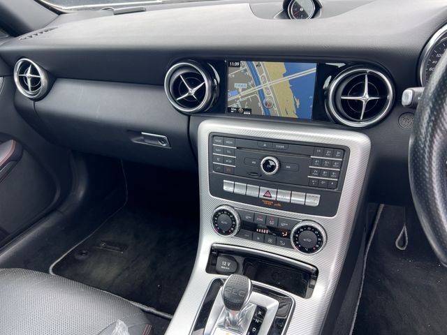 MERCEDES BENZ SLC CL 2018 Image 31