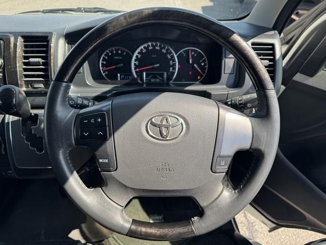 TOYOTA HIACE VAN 2WD 2018 Image 31