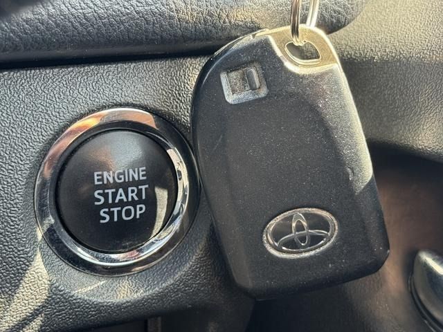 TOYOTA HIACE VAN 2WD 2018 Image 31