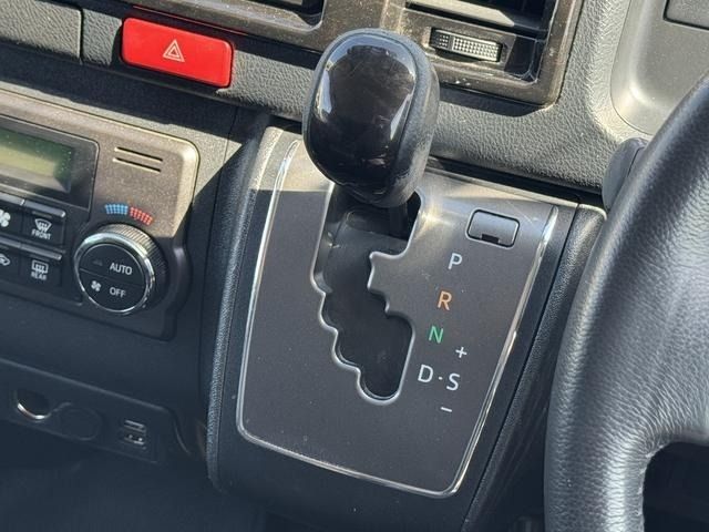 TOYOTA HIACE VAN 2WD 2018 Image 31